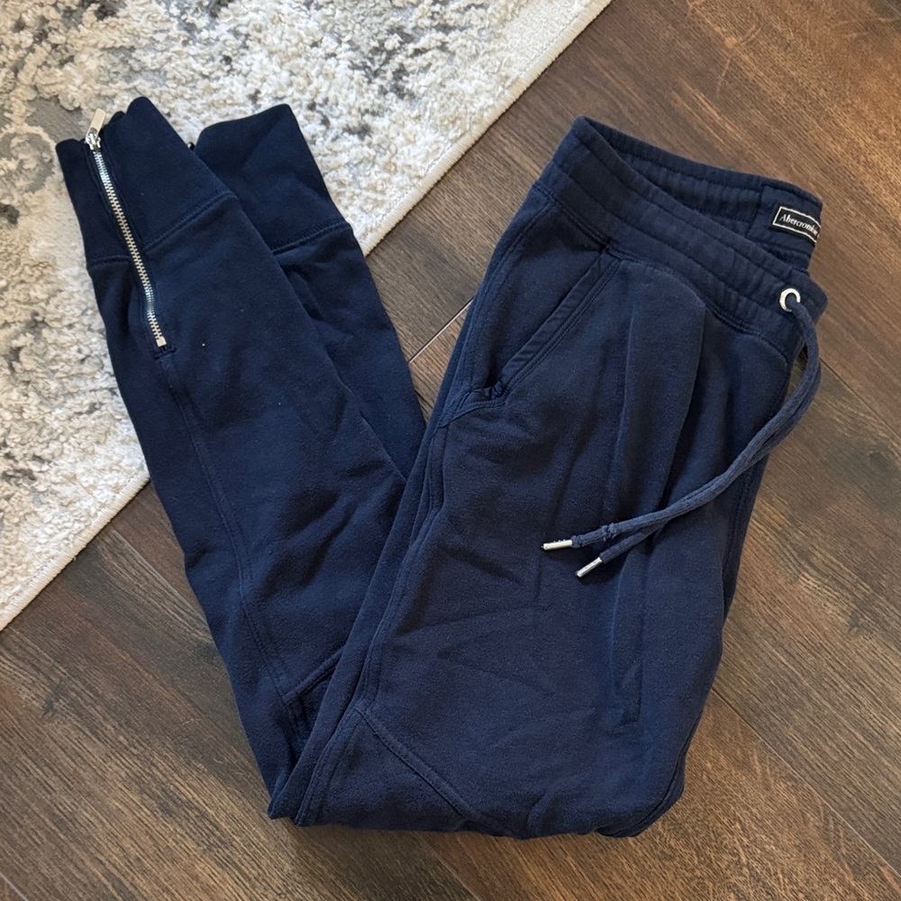 Navy Abercrombie Jogger Pants